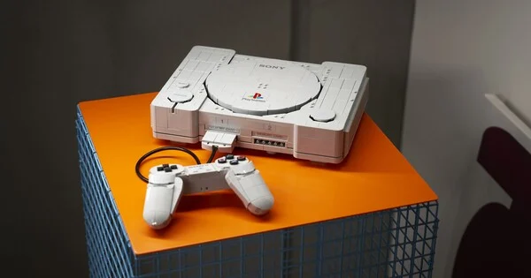 Sony et Lego dévoilent un set de construction détaillé de la PlayStation originale
