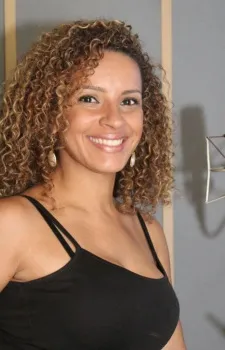 Simões, Carol Crespo