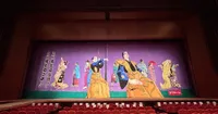 Hirohiko Araki conçoit des rideaux de théâtre kabuki pour une salle de Kyūshū