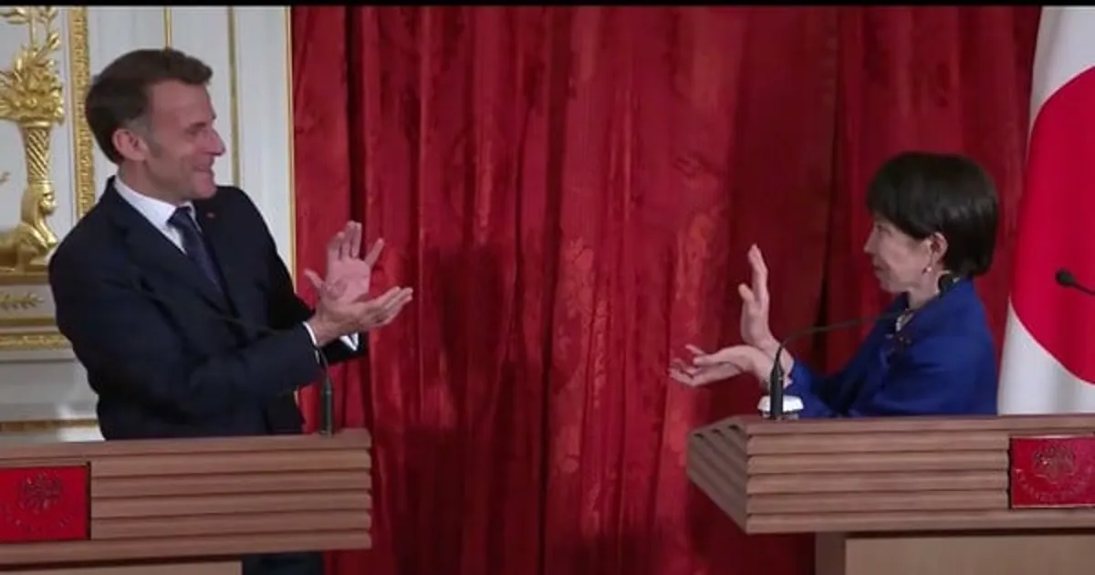 Le Premier ministre japonais et le Président français recréent le Kamehameha de Dragon Ball