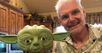 Tom Kane, voix de HIM et Yoda, est décédé à 64 ans